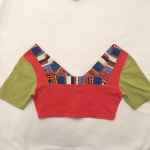 Colorful Comfy Cute Crop Top! EUC Workout or Wear Out